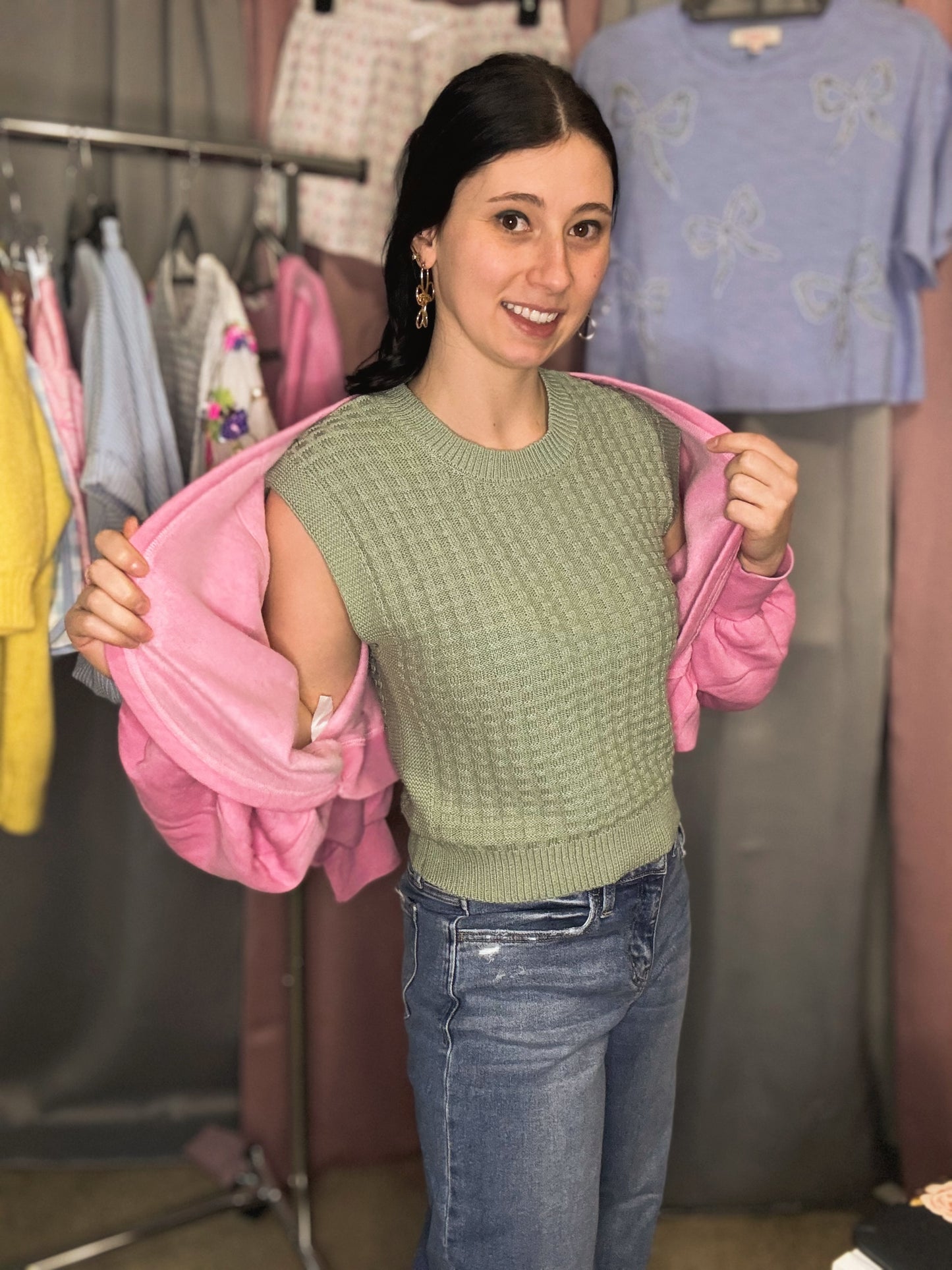 Lulu Shrug