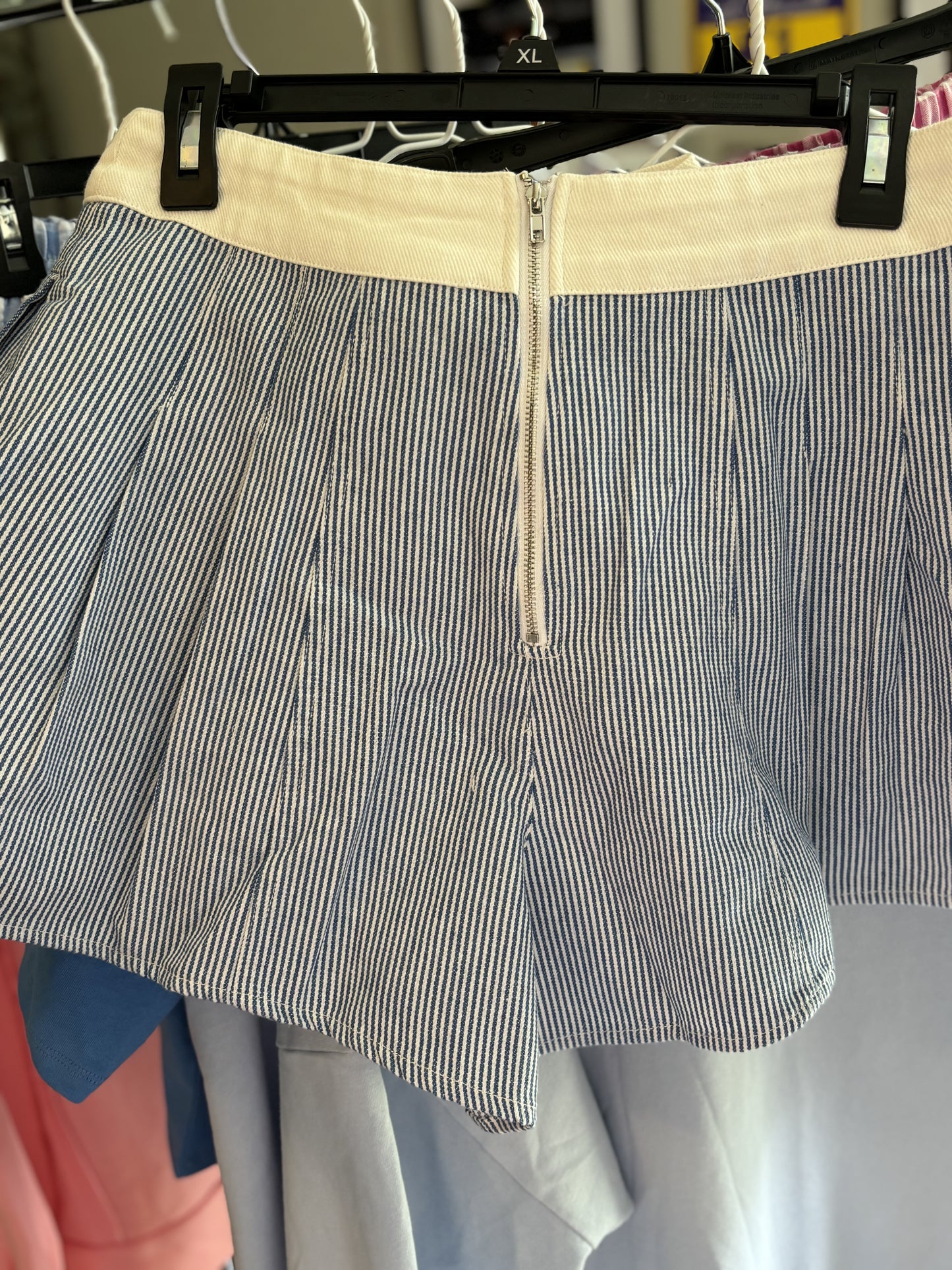 Daisy shorts