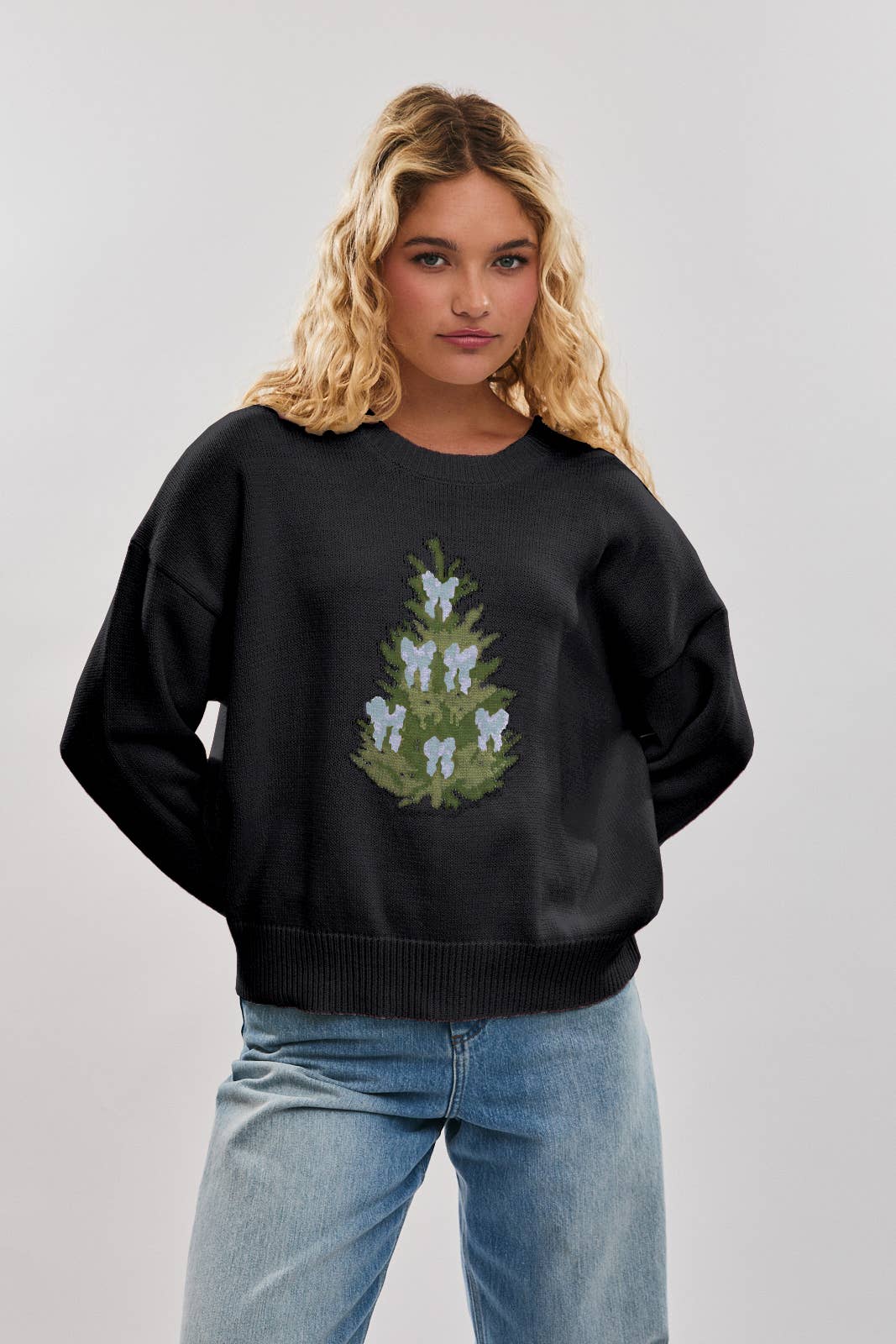 LONG SLEEVE CREW NECK CHRISTMAS TREE SWEATER: Black / M