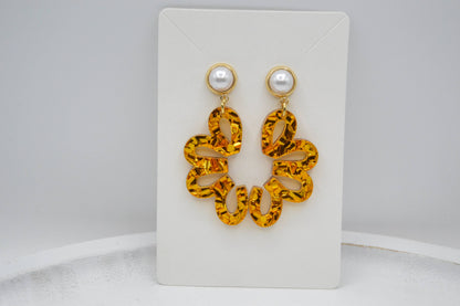 Elegant Acrylic Earrings, Classy, Pearl, Gold, Glitter